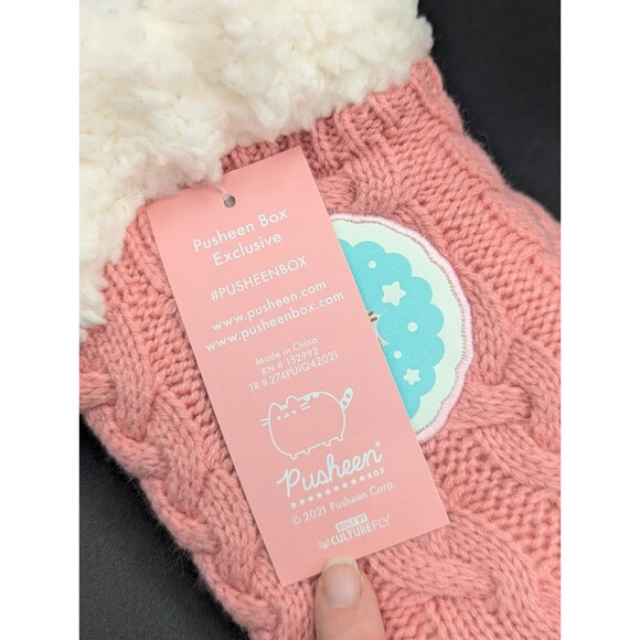 Gund Pusheen Pink Cozy Gripped Slipper Socks Winter Pusheen Box Exclusive NWT - Picture 4 of 4